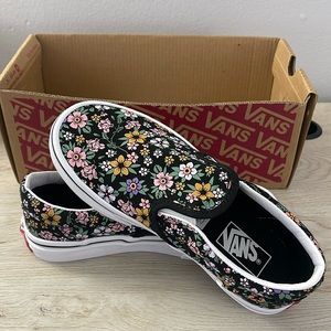 Vans NWT Girls Floral Slip On Size 13.5